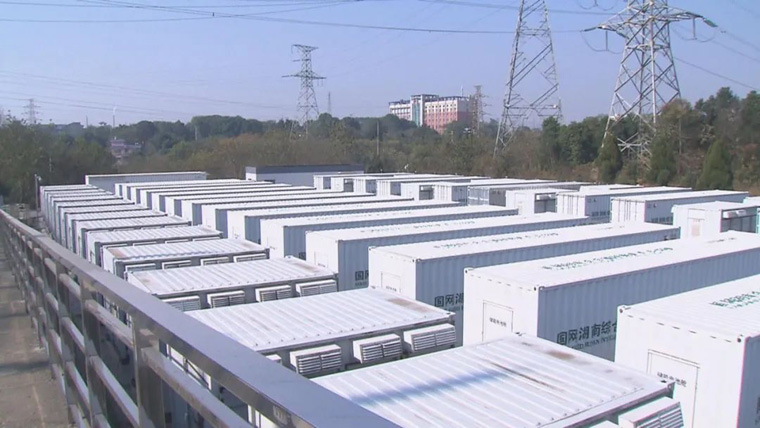 儲能板塊與電池板塊區(qū)別，工廠電池儲能電站優(yōu)缺點