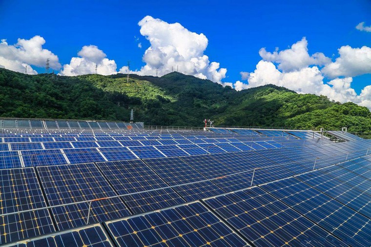 太陽能發(fā)電和光伏發(fā)電有什么區(qū)別，光伏發(fā)電的原理和技術(shù)